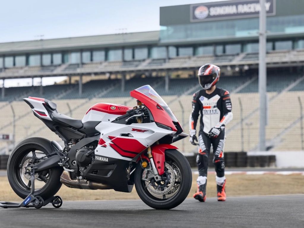 2026 Yamaha YZFR9 70th Anniversary Edition 2026 Yamaha YZFR9 70th Anniversary Edition - Image 4