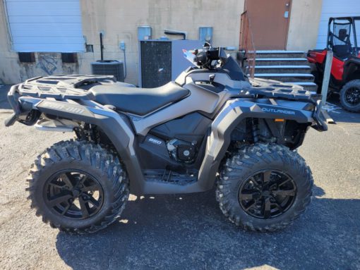 Pre-owned 2024 CAN AM Outlander XT 850 (13 hrs!)