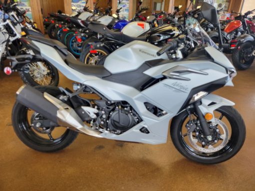 Pre-owned 2024 Kawasaki Ninja 500 ABS  (716 miles!)